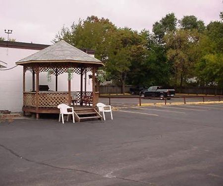 Chipican Motel Sarnia Extérieur photo